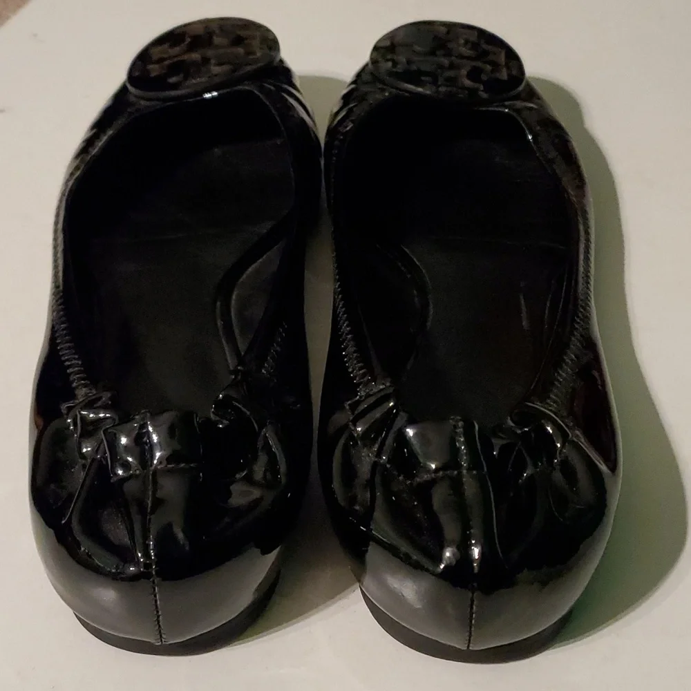 Tory Burch women's 8 black shiny flat shoes